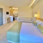 Annmari Hotel