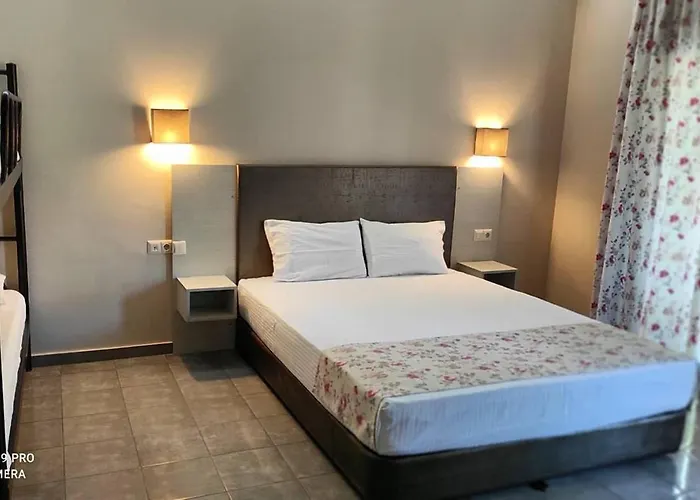 Hotel Annmari *
