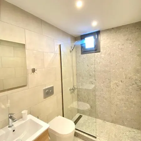 Hotel Annmari *