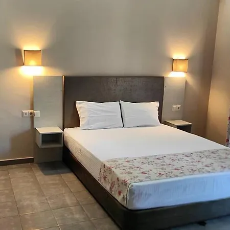 Hotel Annmari *
